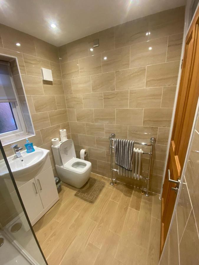 Brigstock Holidays House Манчестер Екстер'єр фото